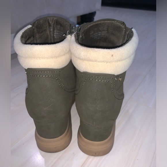 Dr. Scholl’s Olive Green Wedge Booties (Women’s 10) - Picture 4 of 8